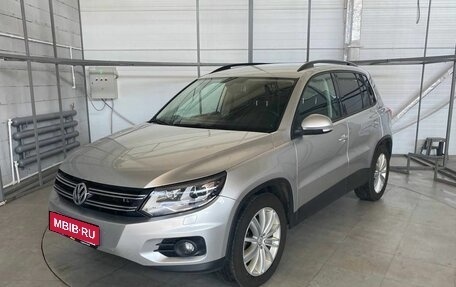 Volkswagen Tiguan I, 2013 год, 949 000 рублей, 1 фотография