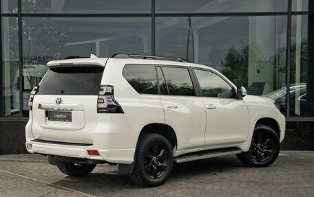 Toyota Land Cruiser Prado 150 рестайлинг 2, 2020 год, 5 770 000 рублей, 2 фотография