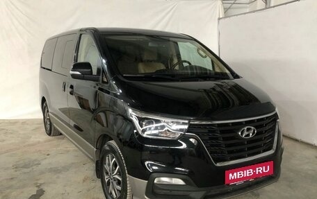 Hyundai H-1 II рестайлинг, 2020 год, 2 850 000 рублей, 3 фотография