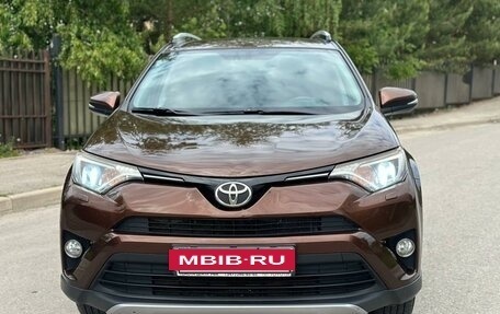 Toyota RAV4, 2017 год, 2 750 000 рублей, 3 фотография