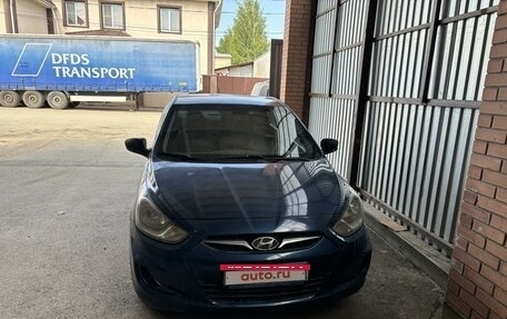 Hyundai Solaris II рестайлинг, 2011 год, 620 000 рублей, 5 фотография