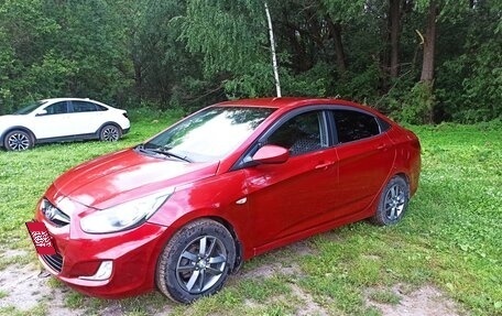 Hyundai Solaris II рестайлинг, 2011 год, 655 000 рублей, 1 фотография