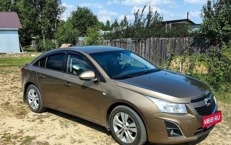 Chevrolet Cruze II, 2013 год, 820 000 рублей, 2 фотография