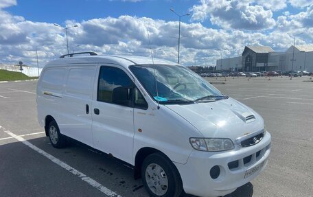 Hyundai H-1 II рестайлинг, 2002 год, 380 000 рублей, 2 фотография