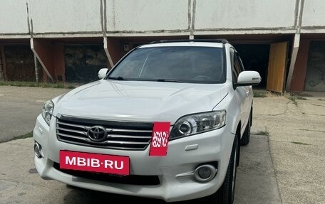 Toyota RAV4, 2011 год, 1 570 000 рублей, 2 фотография