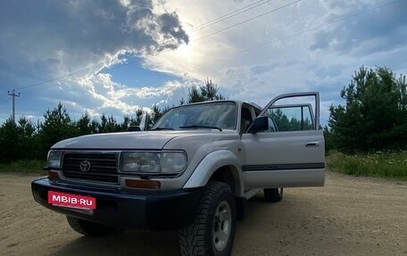 Toyota Land Cruiser 80 рестайлинг, 1997 год, 2 400 000 рублей, 10 фотография