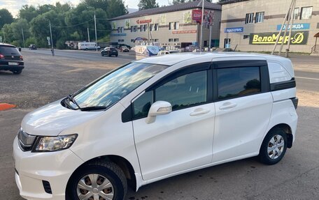 Honda Freed I, 2014 год, 1 250 000 рублей, 4 фотография