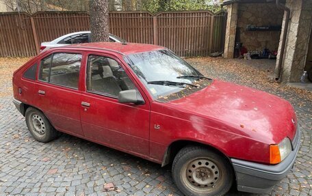 Opel Kadett E рестайлинг, 1985 год, 200 000 рублей, 3 фотография