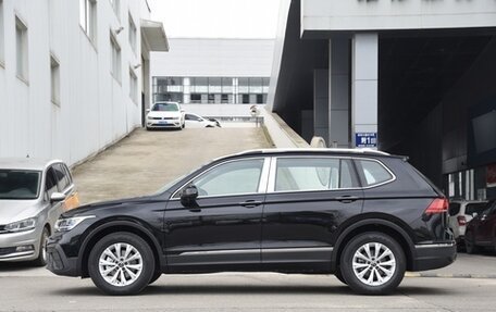 Volkswagen Tiguan II, 2024 год, 2 575 000 рублей, 3 фотография