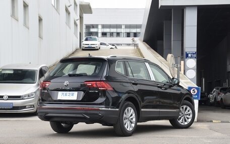 Volkswagen Tiguan II, 2024 год, 2 575 000 рублей, 4 фотография