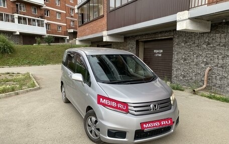 Honda Freed I, 2011 год, 990 000 рублей, 3 фотография