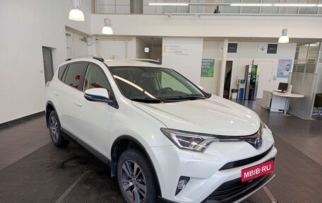 Toyota RAV4, 2016 год, 2 190 000 рублей, 3 фотография