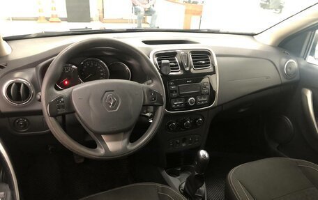 Renault Logan II, 2017 год, 860 100 рублей, 8 фотография