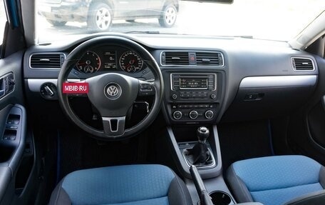 Volkswagen Jetta VI, 2013 год, 799 000 рублей, 6 фотография