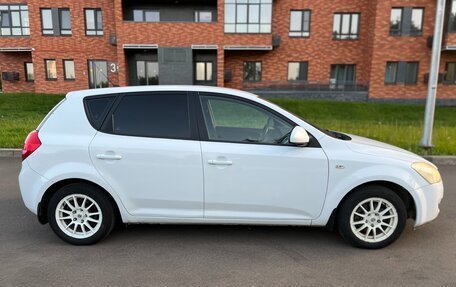 KIA cee'd I рестайлинг, 2009 год, 710 000 рублей, 4 фотография