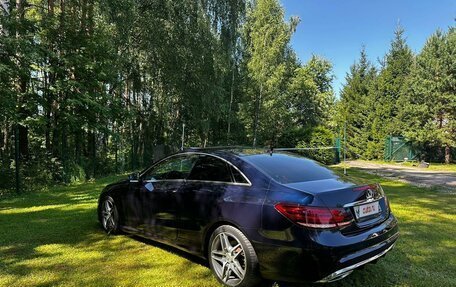 Mercedes-Benz E-Класс, 2016 год, 1 950 000 рублей, 4 фотография