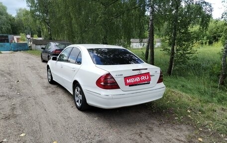 Mercedes-Benz E-Класс, 2005 год, 800 000 рублей, 4 фотография