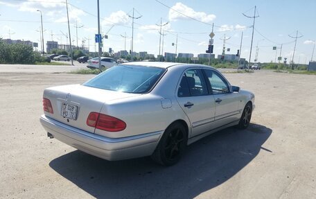 Mercedes-Benz E-Класс, 1997 год, 1 000 000 рублей, 4 фотография