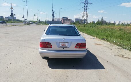 Mercedes-Benz E-Класс, 1997 год, 1 000 000 рублей, 6 фотография