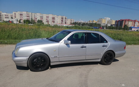 Mercedes-Benz E-Класс, 1997 год, 1 000 000 рублей, 8 фотография