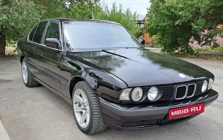 BMW 5 серия, 1984 год, 285 000 рублей, 1 фотография