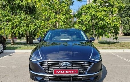 Hyundai Sonata VIII, 2019 год, 3 100 000 рублей, 2 фотография