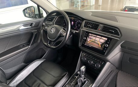 Volkswagen Tiguan II, 2018 год, 2 990 000 рублей, 14 фотография