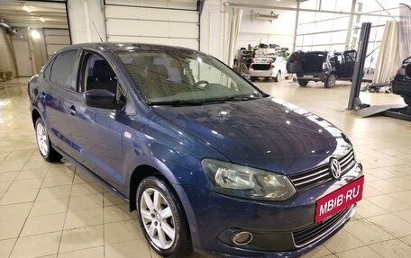 Volkswagen Polo VI (EU Market), 2013 год, 855 000 рублей, 2 фотография