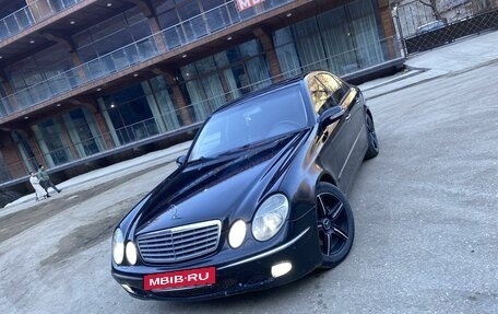 Mercedes-Benz E-Класс, 2003 год, 850 000 рублей, 3 фотография