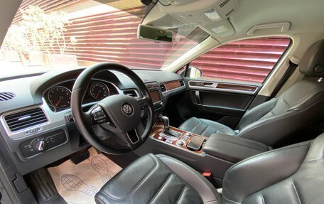 Volkswagen Touareg III, 2015 год, 2 900 000 рублей, 7 фотография