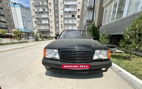 Mercedes-Benz E-Класс, 1993 год, 500 000 рублей, 2 фотография