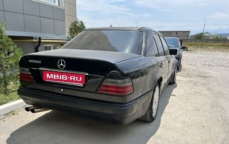 Mercedes-Benz E-Класс, 1993 год, 500 000 рублей, 6 фотография