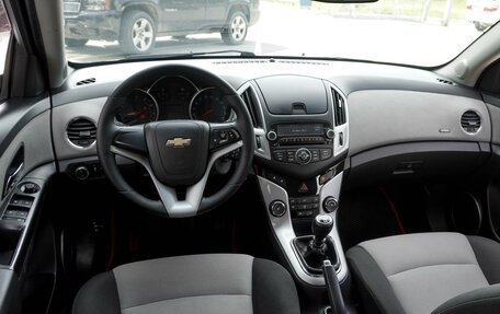 Chevrolet Cruze II, 2013 год, 949 000 рублей, 6 фотография