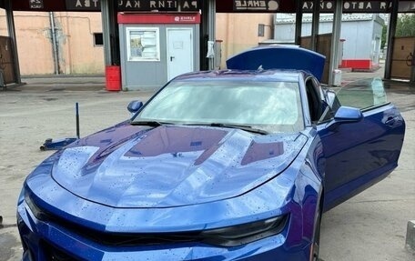 Chevrolet Camaro VI, 2020 год, 2 690 000 рублей, 2 фотография