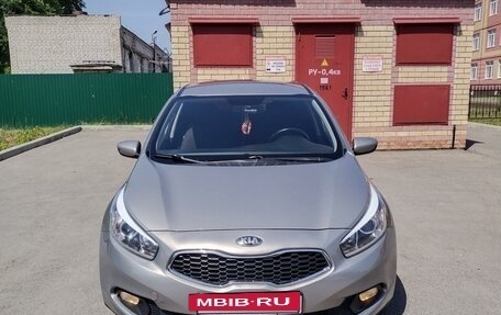 KIA cee'd III, 2014 год, 1 100 000 рублей, 2 фотография