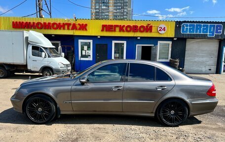 Mercedes-Benz E-Класс, 2004 год, 520 000 рублей, 9 фотография