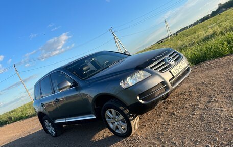 Volkswagen Touareg III, 2003 год, 850 000 рублей, 3 фотография