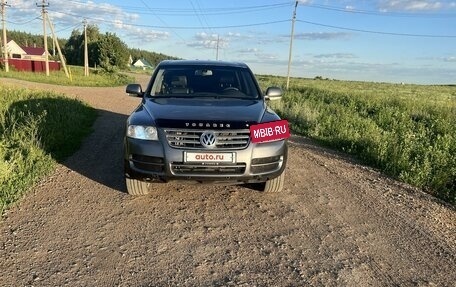 Volkswagen Touareg III, 2003 год, 850 000 рублей, 2 фотография