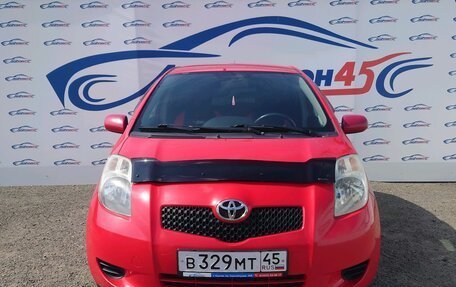 Toyota Yaris III рестайлинг, 2006 год, 624 000 рублей, 2 фотография