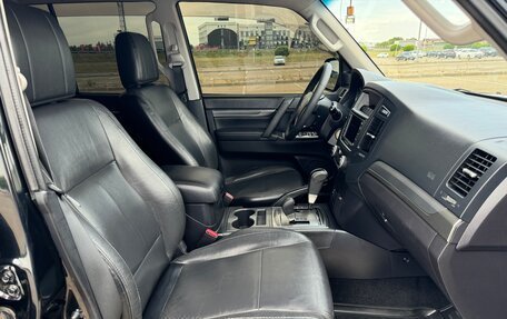 Mitsubishi Pajero IV, 2011 год, 2 249 000 рублей, 15 фотография