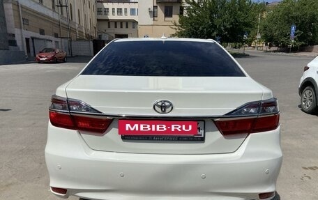 Toyota Camry, 2017 год, 2 090 000 рублей, 4 фотография