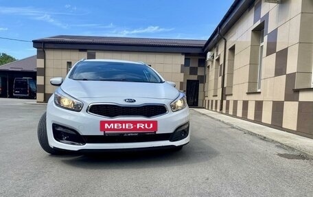 KIA cee'd III, 2018 год, 1 750 000 рублей, 2 фотография