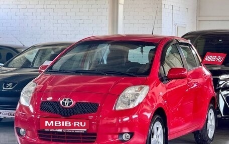 Toyota Yaris III рестайлинг, 2007 год, 730 000 рублей, 3 фотография