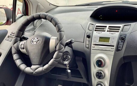 Toyota Yaris III рестайлинг, 2007 год, 730 000 рублей, 16 фотография