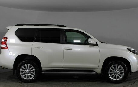 Toyota Land Cruiser Prado 150 рестайлинг 2, 2017 год, 4 350 000 рублей, 4 фотография