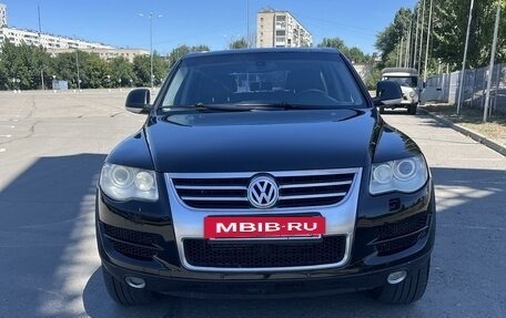 Volkswagen Touareg III, 2007 год, 1 800 000 рублей, 2 фотография