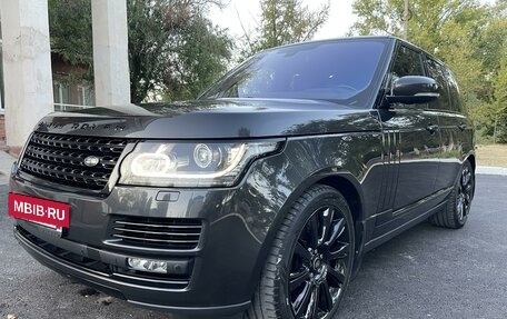 Land Rover Range Rover IV рестайлинг, 2015 год, 5 900 000 рублей, 4 фотография