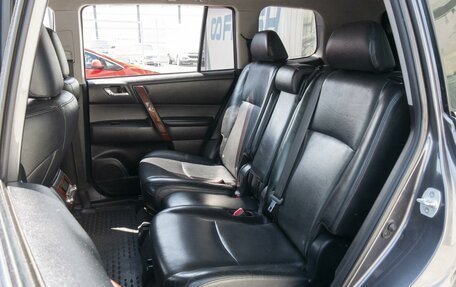 Toyota Highlander III, 2012 год, 2 369 000 рублей, 9 фотография