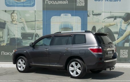 Toyota Highlander III, 2012 год, 2 369 000 рублей, 2 фотография