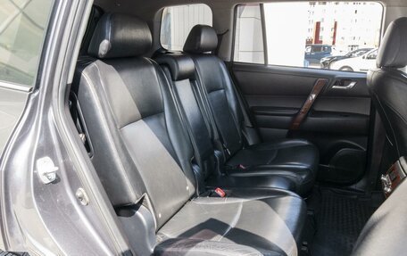 Toyota Highlander III, 2012 год, 2 369 000 рублей, 7 фотография